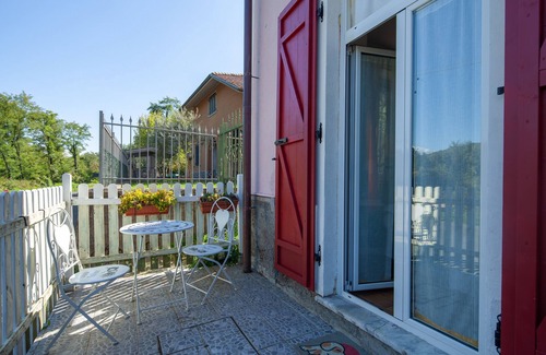Tresana Apartment | Apartment with pool for you & your Family- Territory dinners-wellness treatments