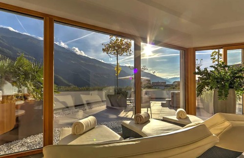 Plaus Apartment | Apartment with pool view
