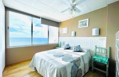 Almeria Apartment | Apartment with private terrace and cruising views