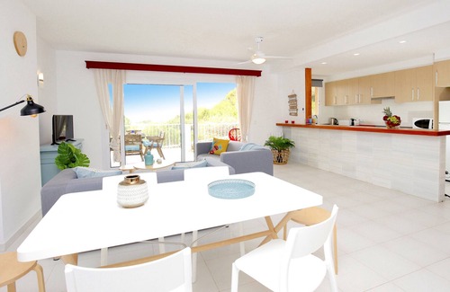 Campos Apartment | Apartment with Seaviews, terrace, WIFI, fully equipped, Ideal for families