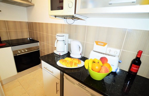 Vale de Centianes Apartment | Apartment with sea views and pool near the beach