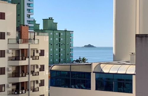 Andorinha Apartment | Apartment with sea view Meia Praia Itapema