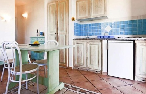 Monte Petrosu Apartment | Apartment with sea view in Residence Lu Nibareddu in Loiri