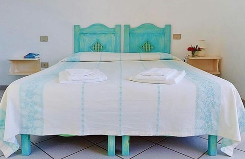 Monte Petrosu Apartment | Apartment with sea view in Residence Lu Nibareddu in Loiri