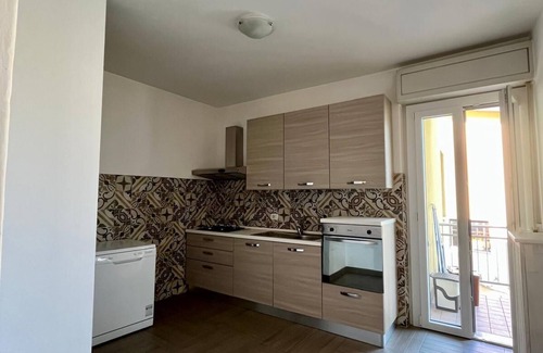 Sarnico Apartment | Apartment with solarium overlooking the lake near the center and the lakefront
