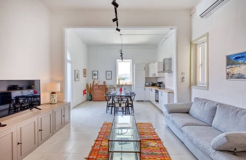 Senglea Apartment | Apartment with Spectacular Views in Isla