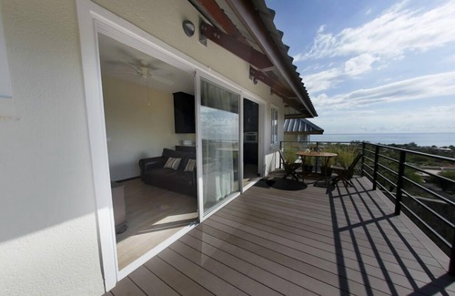 La Preneuse Apartment | Apartment with stunning sea and mountain views