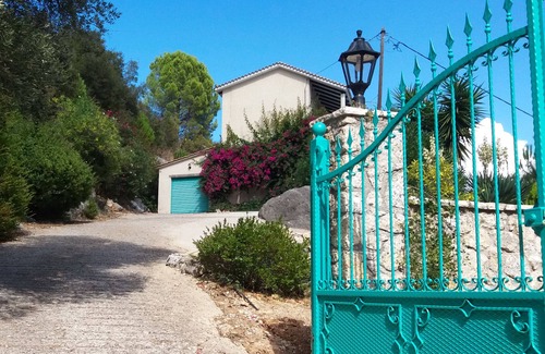 Katouna Villa | Apartment with stunning sea views in Villa del Arte, Lefkas, up to 4 people