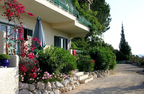 Katouna Villa | Apartment with stunning sea views in Villa del Arte, Lefkas, up to 4 people