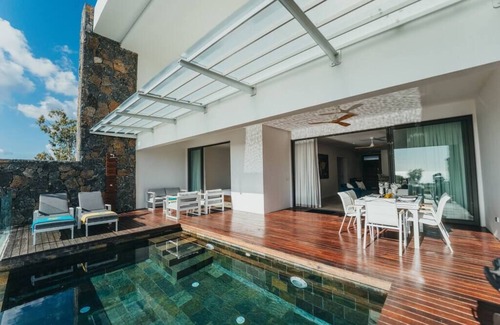 La Mivoie Apartment | Apartment with swimming pool and sea view