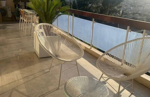 Le Cannet Apartment | Apartment with terrace in Le Cannet Colline