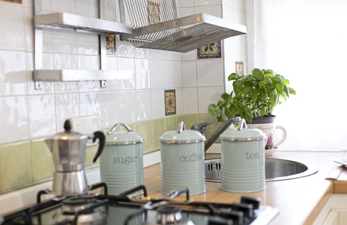 Quartiere XX Ardeatino Apartment | Apartment with three bedrooms and three bathrooms for families and groups of friends