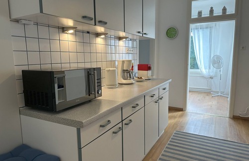 Hutteldorf Apartment | Apartment with veranda, children welcome, free parking, garden