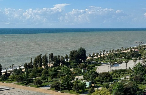 New Boulevard Apartment | Apartment with view of the sea and city 2