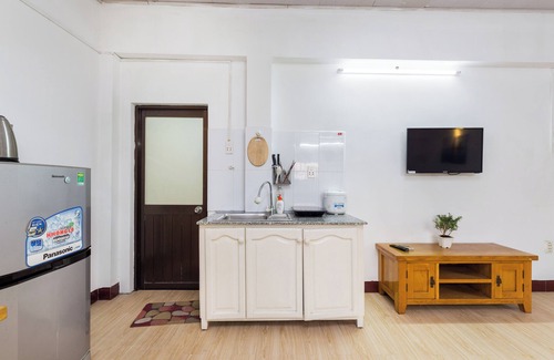 Hang Xanh Apartment | Apartment with window, 5 minutes to district 1