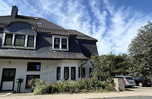 Oberhof Apartment | Apartment 'Wohnung 2' with Private Terrace and Wi-Fi