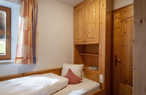 Auffach Apartment | Apartment "Wood Anemone" - Haus Rosenheim