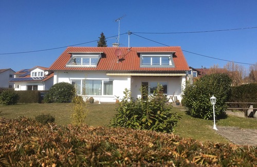Bad Waldsee Apartment | Apartment 'Zahn' with Shared Terrace, Shared Garden and Wi-Fi
