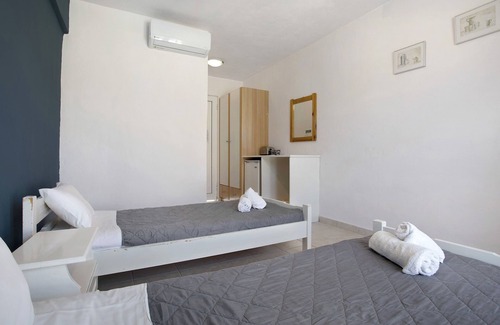 Alikanas Apartment | Apartment "Zantegarden 4" with Shared Pool & Wi-Fi