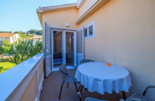 Rab Apartment | Apartment Zdravka (86051-A1) - Banjol - island Rab