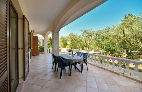 Muline Apartment | Apartment Zlatko - 100m from the sea A1(4) - Muline, Island Ugljan, Croatia