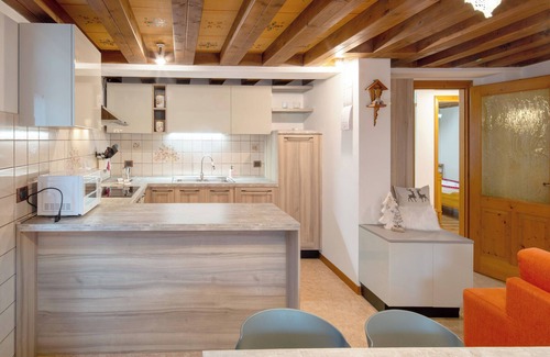 Falcade Apartment | Apartment 'Zopel' with Mountain View, Shared Garden and Wi-Fi