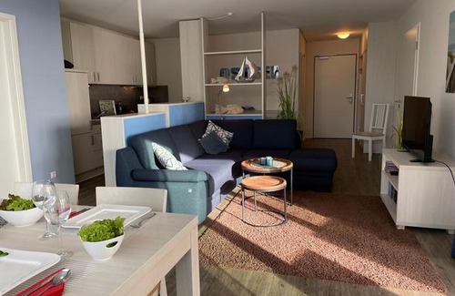 Eckernfoerde Apartment | Apartmenthaus Hafenspitze Ap 16 'Seetaucher', Blickrichtung Strandoffenes Meer