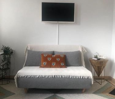 Aduanas Apartment | Apartmento studio boho a 1 minuto del puerto y la playa!