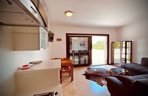 Klimno Apartment | Apartments Albina, (13294), Klimno, hr