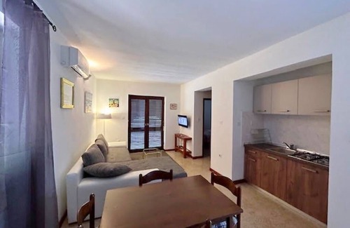 Klimno Apartment | Apartments Albina, (15835), Klimno, hr