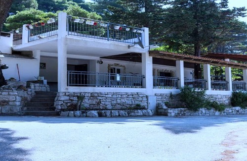 Kobas Apartment | Apartments Ammos - Studio Apartment with Shared Terrace and Sea View