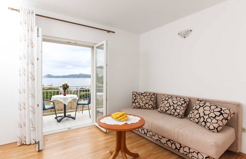 Lopud Island Apartment | Apartments Ana Lopud - One Bedroom Apartment with Balcony and Sea View - 3 (1 floor)