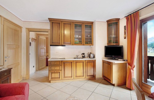 Livigno Apartment | Apartments Baita Aris with Mountain View, Balcony & Wi-Fi