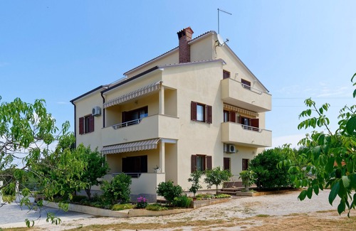 Plovanija Apartment | Apartments Belvedere-Three Bedroom Apartment with Balcony