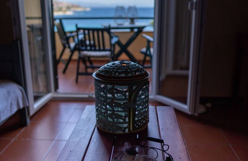 Pirgadikia Apartment | Apartments directly on the sea, large veranda with sea view balcony