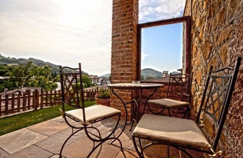 Cangas de Onis Cottage | Apartments El Picoretu for 4 people