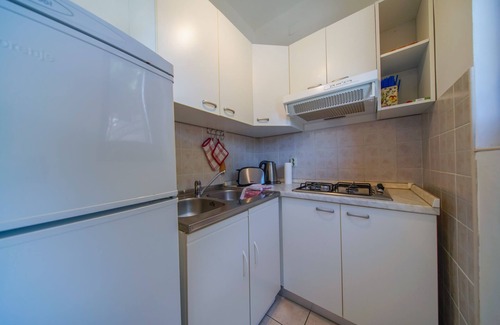 Sobra Apartment | Apartments Filipović - One Bedroom Apartment with Terrace and Sea View