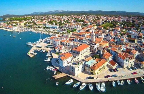 Pirovac Apartment | Apartments Fortuna in Pirovac, close to the seabeach