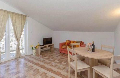 Pirovac Apartment | Apartments Fortuna in Pirovac, close to the seabeach