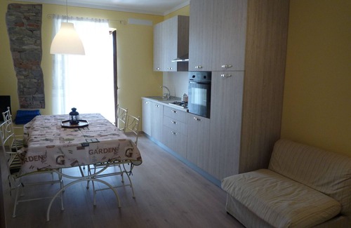 Serralunga d'Alba Apartment | apartments in Serralunga d'Alba with panoramic swimming pool