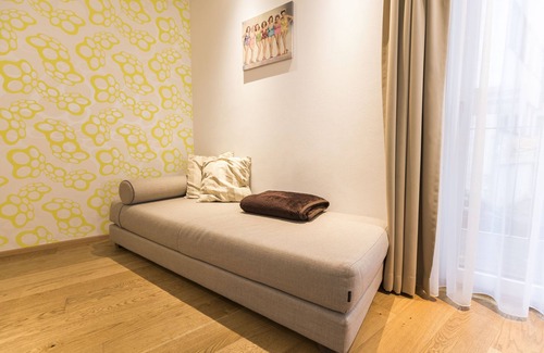 Altstadt Apartment | Apartments in the old town of Salzburg with pool! Only 600m from the Festspielhaus! R2