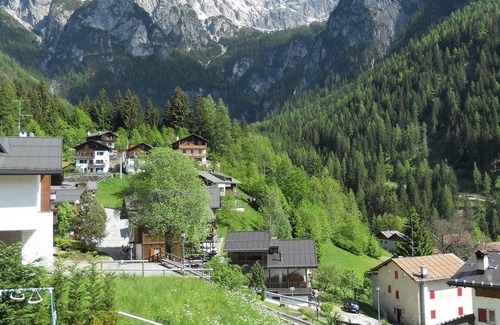 Alleghe Apartment | APARTMENTS IN VILLA ELENA ON THE DOLOMITES OF ALLEGHE