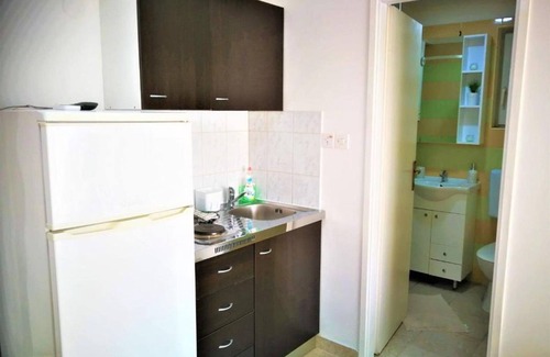 Gornji Karin Apartment | Apartments Milic - Studio Apartment with Sea View 4 - 2