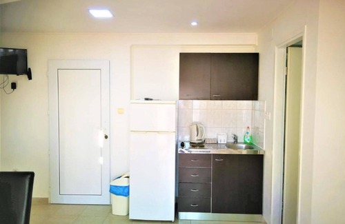 Gornji Karin Apartment | Apartments Milic - Studio Apartment with Sea View 4 - 2