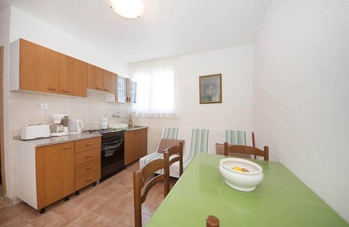 Splitska Apartment | Apartments Mira -One Bedroom Apartment with Terrace and Sea View(A1)