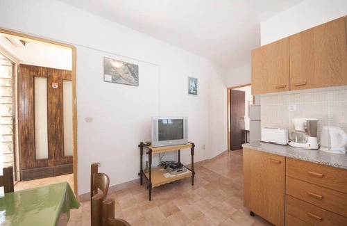 Splitska Apartment | Apartments Mira -One Bedroom Apartment with Terrace and Sea View(A1)