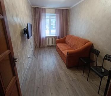 Degtyari Apartment | Apartments near the Trinity Church on Dovzhenko Street,102