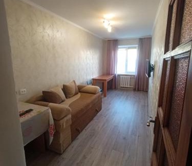 Degtyari Apartment | Apartments near the Trinity Church on Dovzhenko Street,102