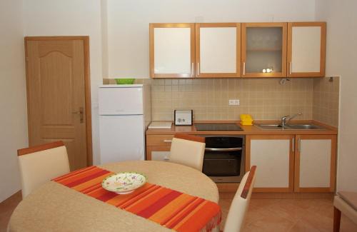 Zrce Apartment | Apartments NOVALJA, Burin Bok 5