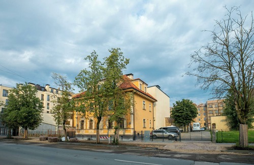 Maskavas Forstate Apartment | Apartments of Vilhelm wfree private parking. Apartment by Daugavas promenade.